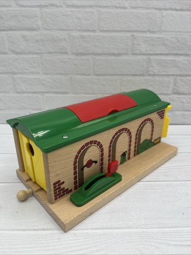 Capanno motore brio - in, legno